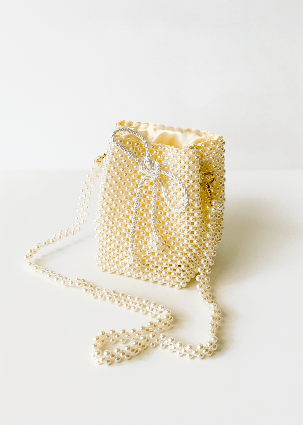 zara mother of pearl bolsa